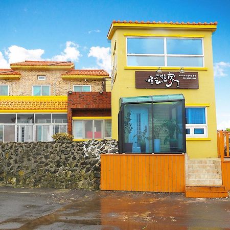 Gyeryonggil Pension Jeju Luaran gambar