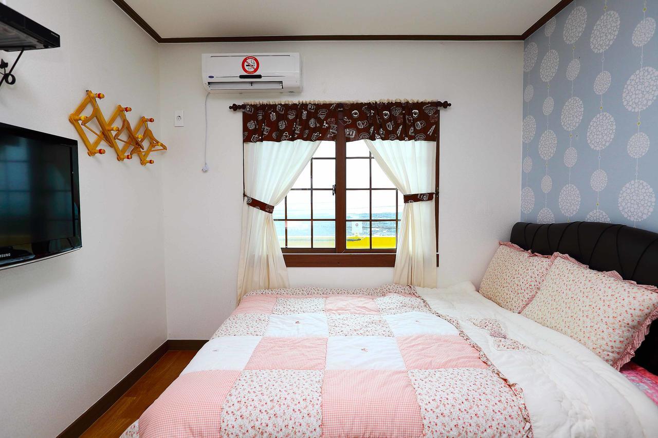 Gyeryonggil Pension Jeju Luaran gambar