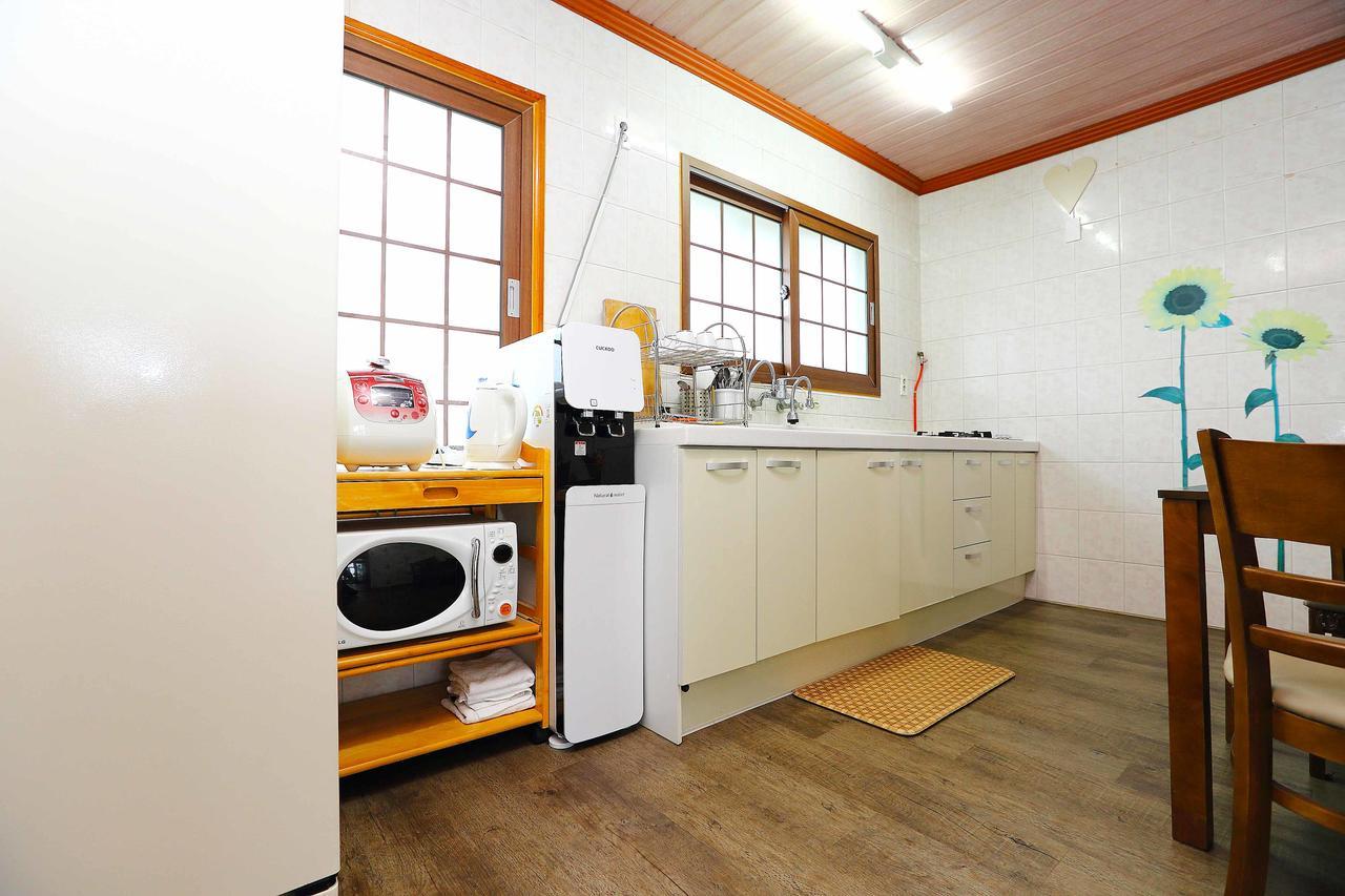 Gyeryonggil Pension Jeju Luaran gambar